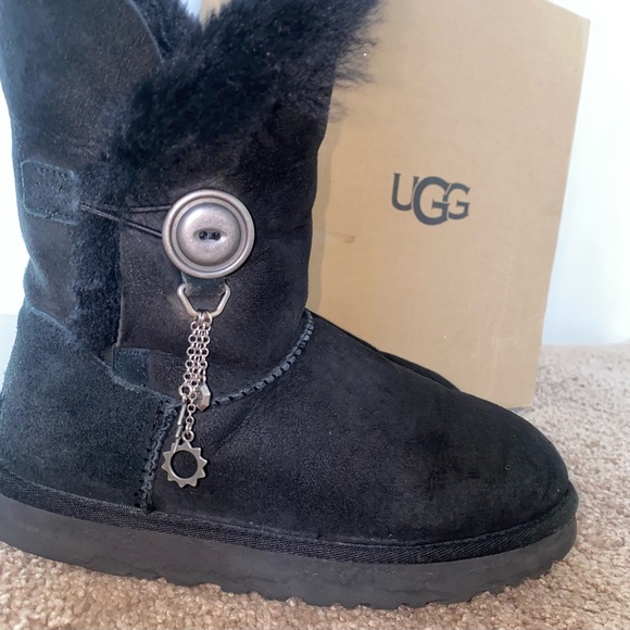 UGG Australia Azalea Size 7 With Box - Picture 8 of 8